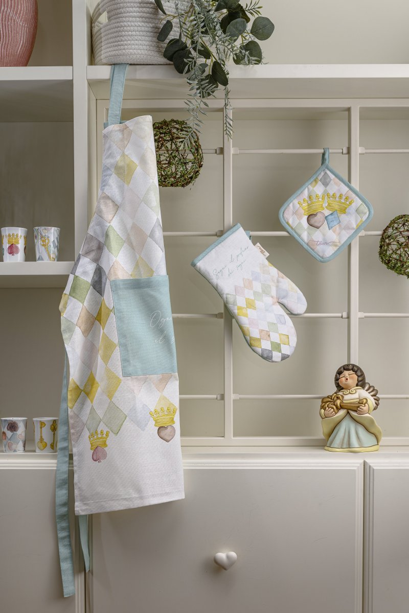 THUN Cestino in vimini con grembiule, guantone e presina Incanto di Primavera B101505 - immagine 4