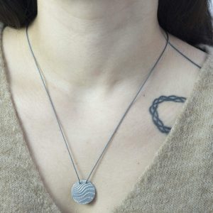 Collana con ciondolo WAVE