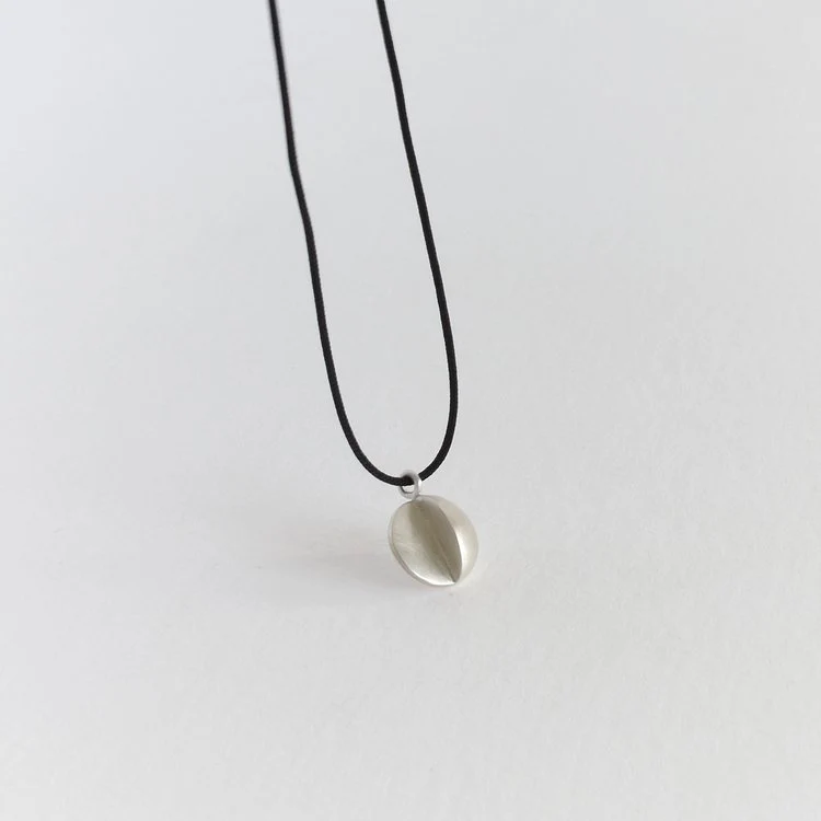 Collana corda con ciondolo MOON - immagine 5
