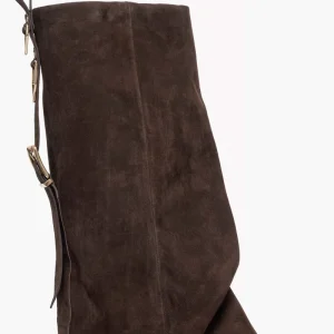 Stivale con rialzo risvolto in camoscio testa di moro e accessori oro Roma 2026