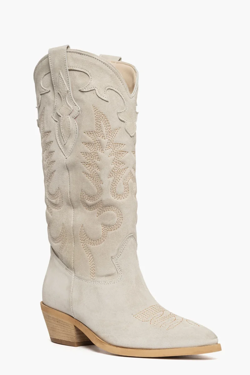 Stivali camoscio beige con ricamo 1296 - immagine 3