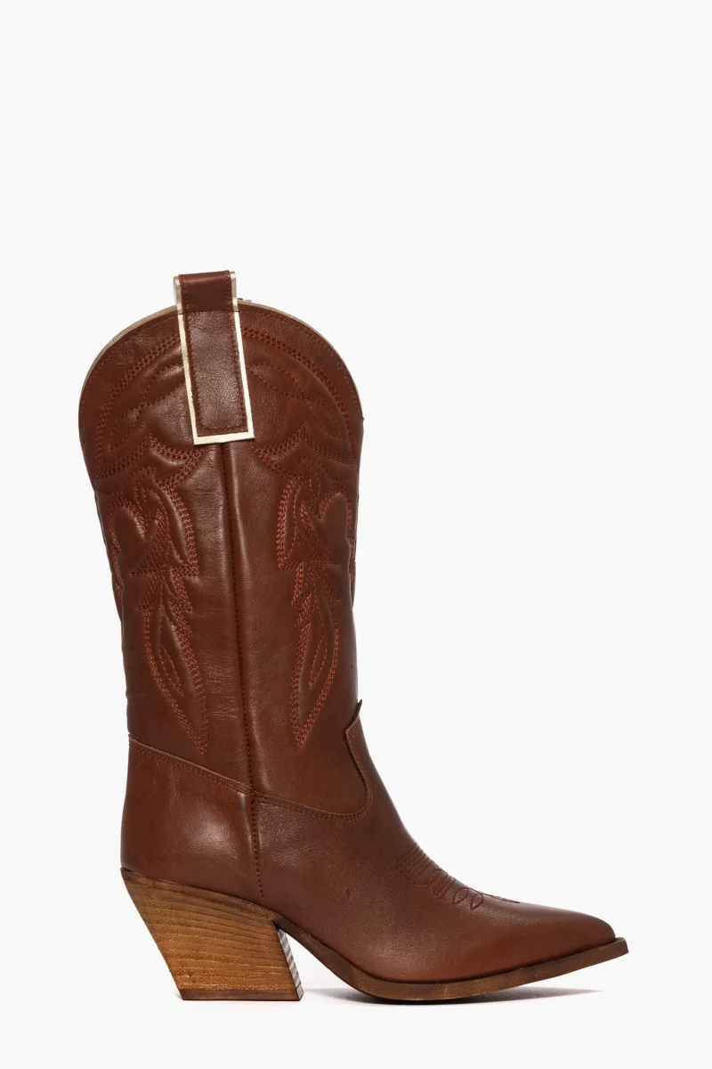 Stivali Irene Mers pelle cioccolato con ricamo