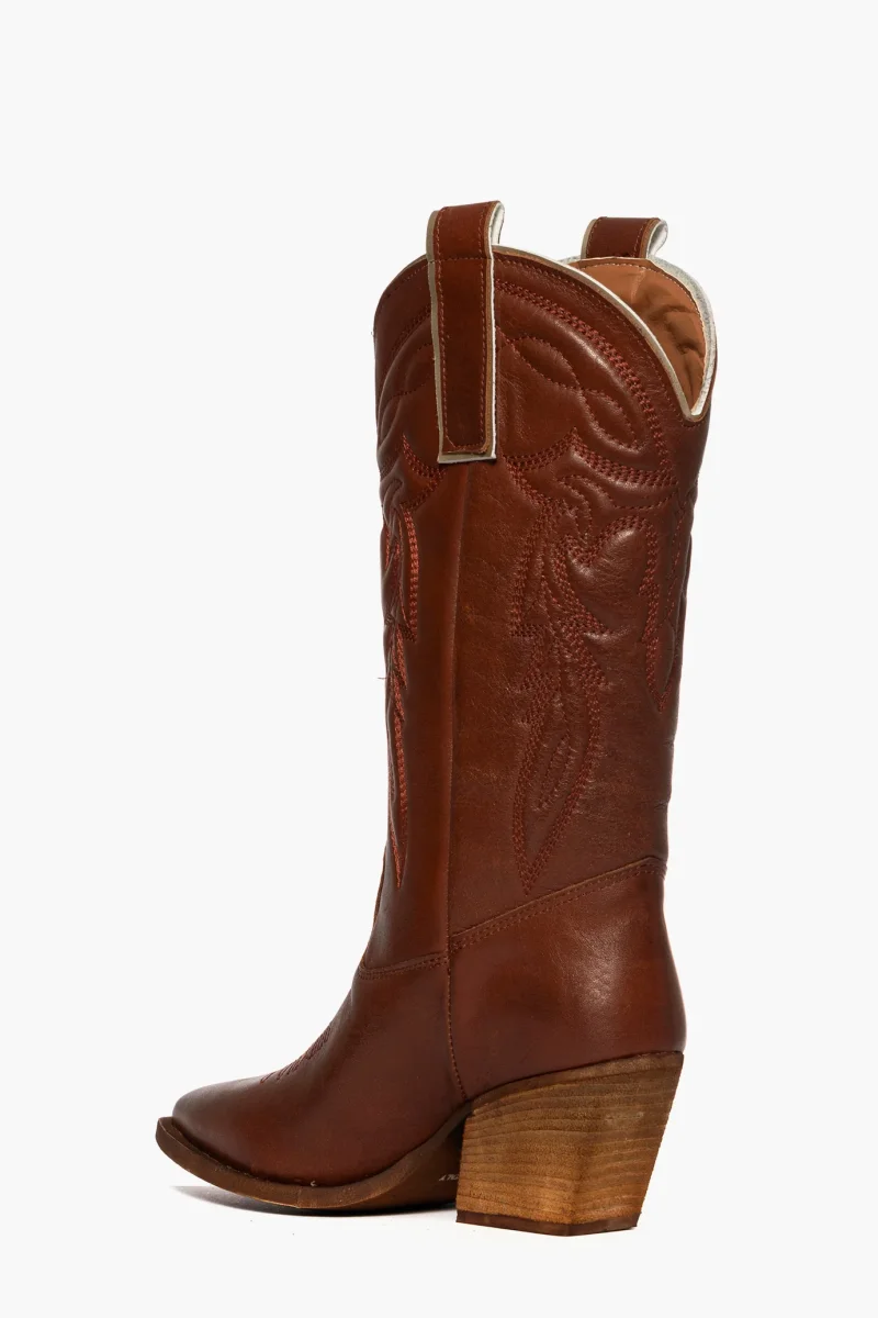 Stivali Irene Mers pelle cioccolato con ricamo - immagine 5