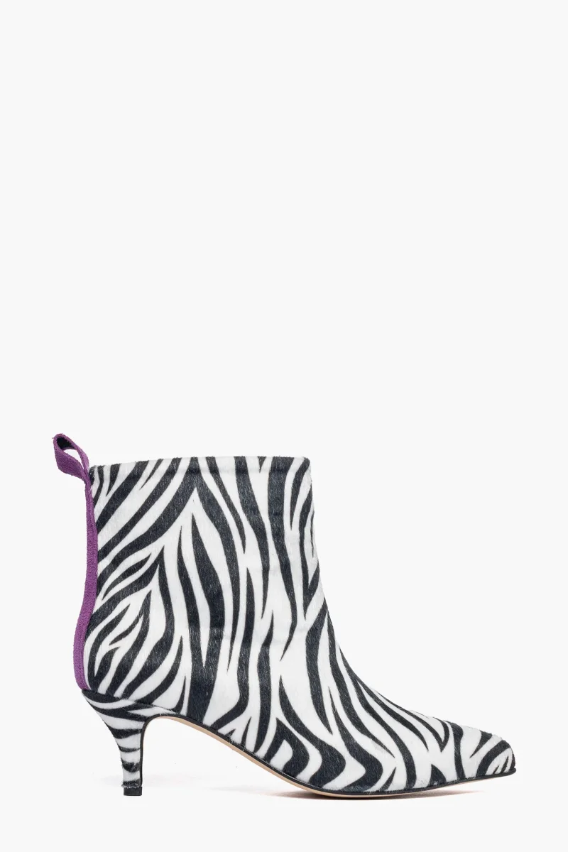 Stivaletti 2504 cavallino sintetico zebrato e riporto camoscio viola