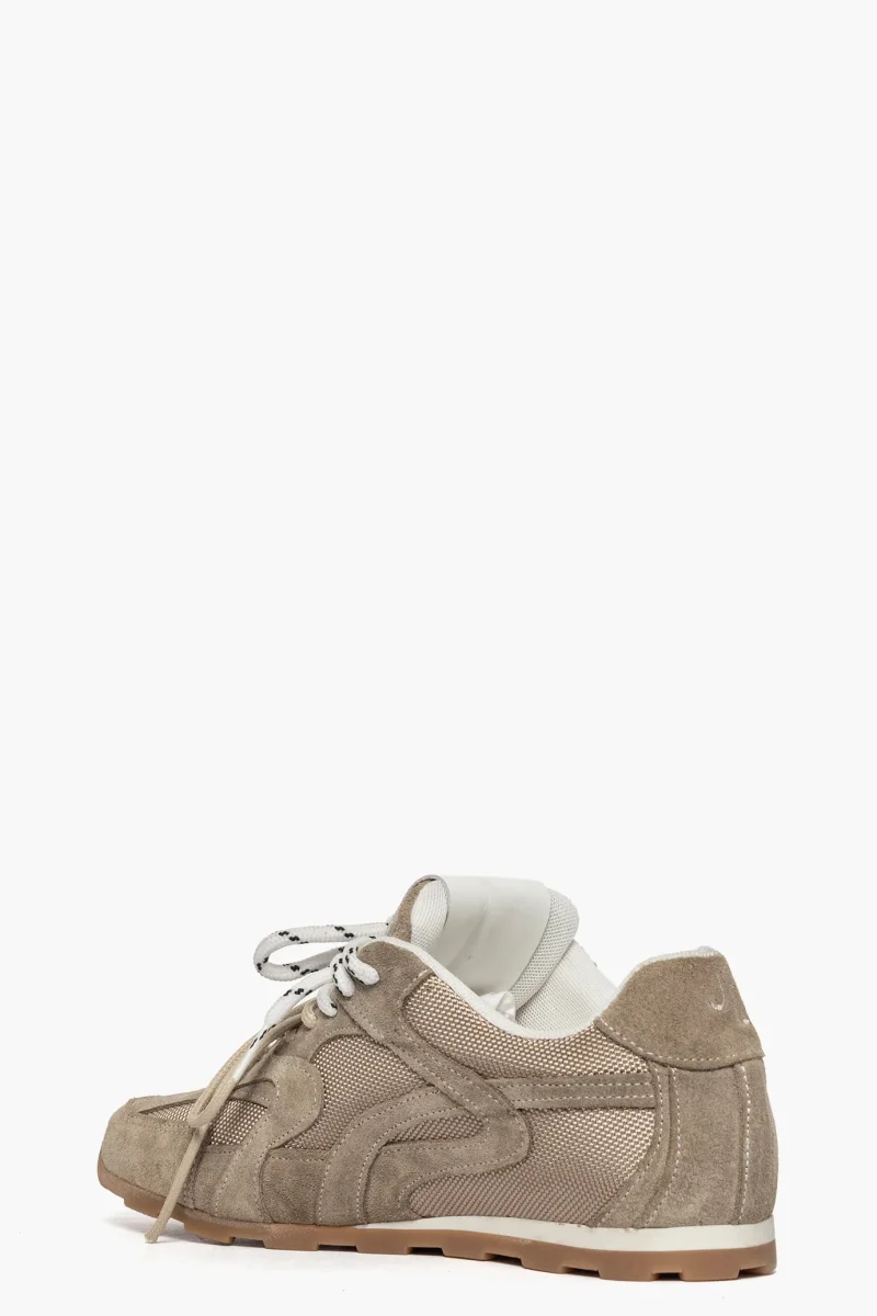 Sneakers camoscio taupè Isabel con doppio laccio JL - immagine 5