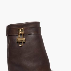 Stivaletti con risvolto pelle testa di moro e accessorio oro Cinzia 11