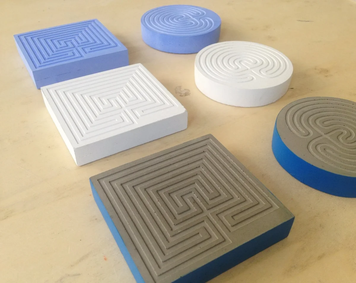 Fermacarte LABYRINTH square - immagine 4