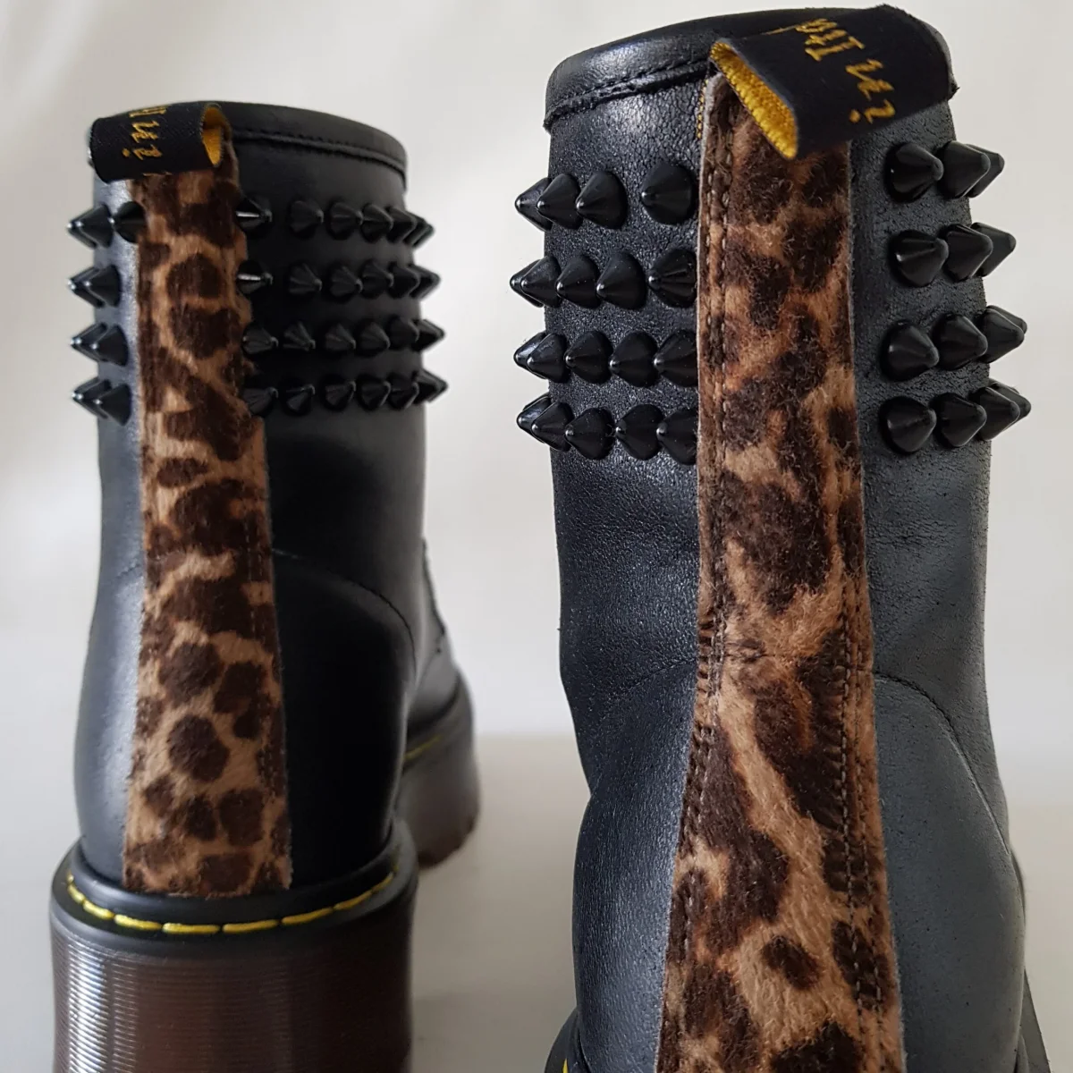 Stivaletti Oxford limited pelle nero e borchie - immagine 5