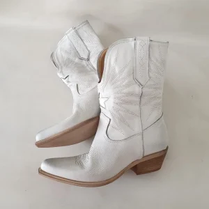 Stivaletti Oldwest 92 pelle bianco e ricamo argento