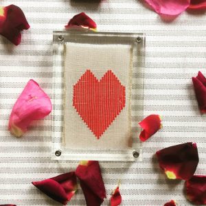 Soprammobile a telaio HEART