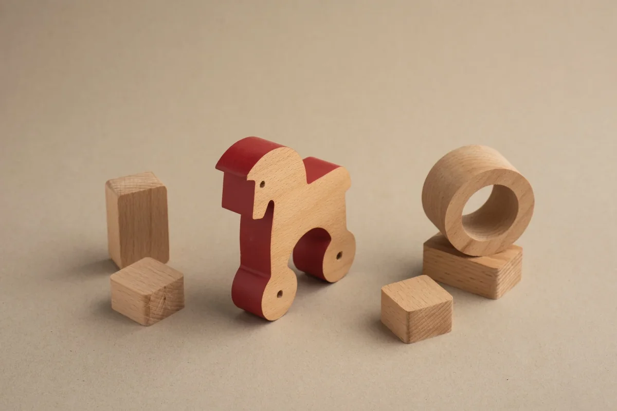 TROJAN HORSE - Soprammobile in legno - immagine 3