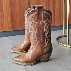 Stivale Irene Mers nabuk ingrassato cuoio spazzolato con ricamo