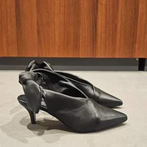 Chanel pelle nero con fiocco 2426