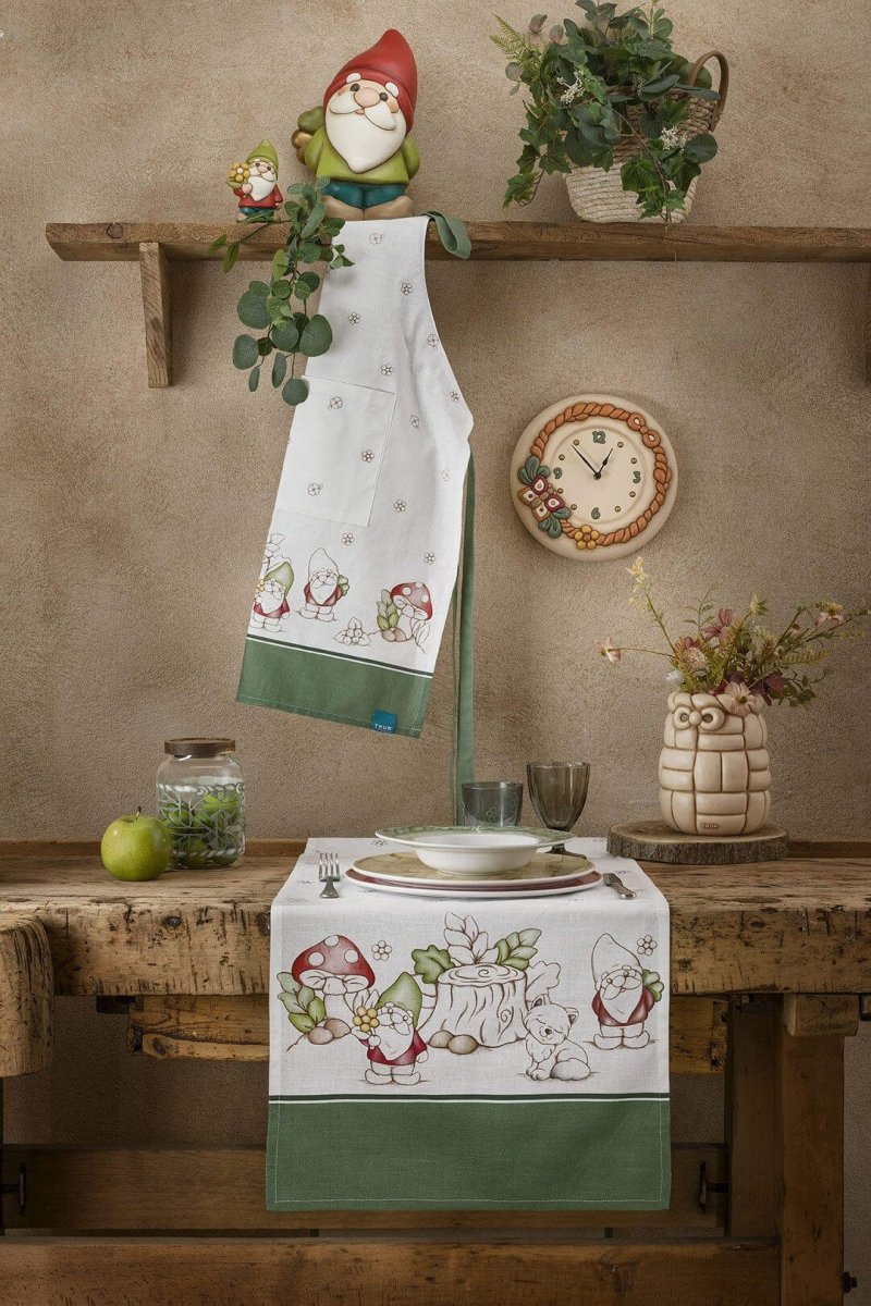 THUN Grembiule Inverno Incantato 60x90 cm Gnomes Sage Green 100% Cotone - immagine 3